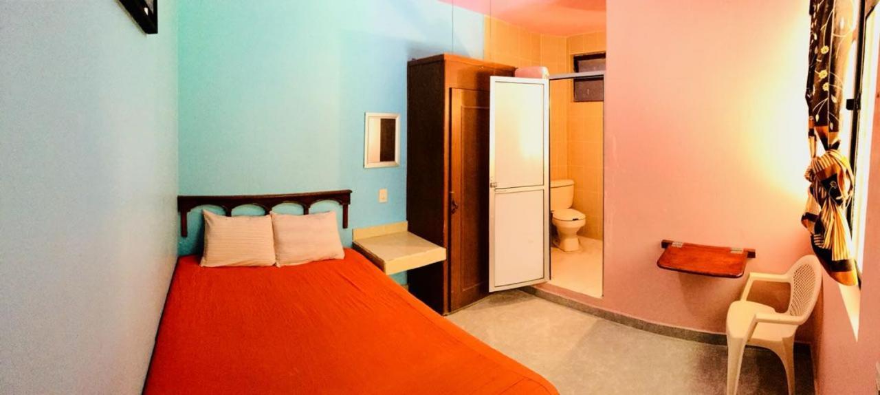 Hotel Los Arcos Pénjamo 외부 사진
